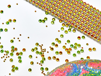 polychromatic coating crystals