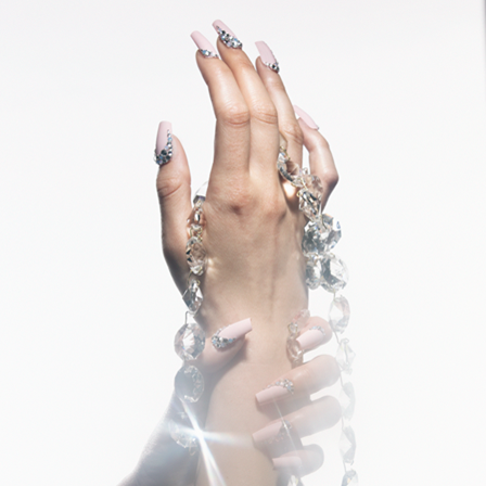 Nail design with flatback crystals