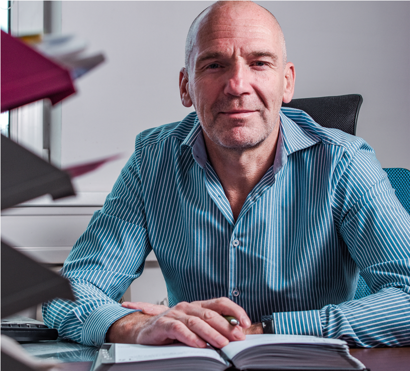 Interview about crystal stones and rhinestones custom procedures and logistics