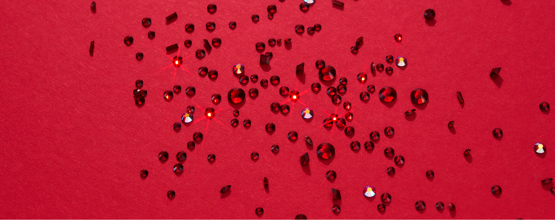 鸽血红：全新红色，大胆耀眼